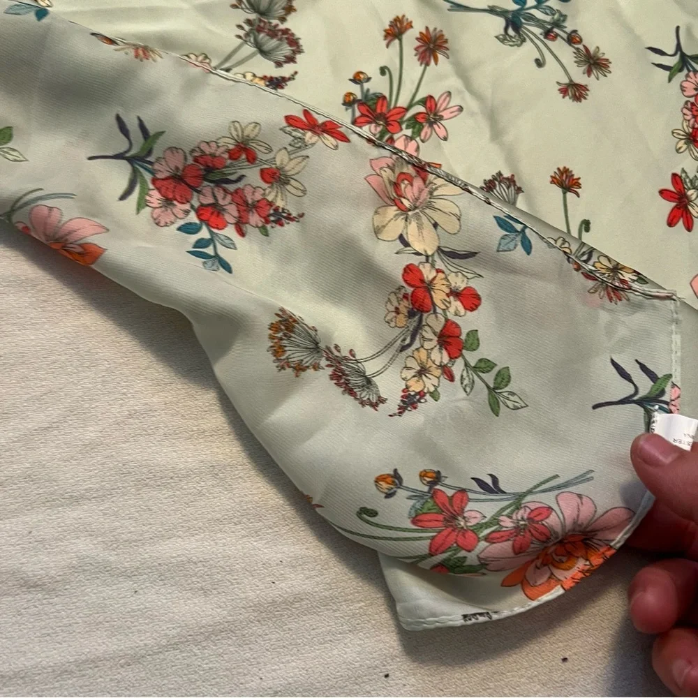 Beautiful floral square scarf / twilly.